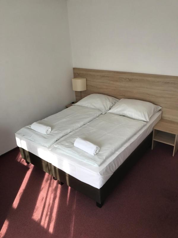 Double Room with Private Bathroom image 4