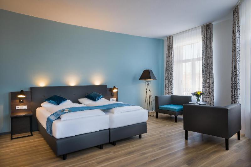 Comfort Triple Room image 3
