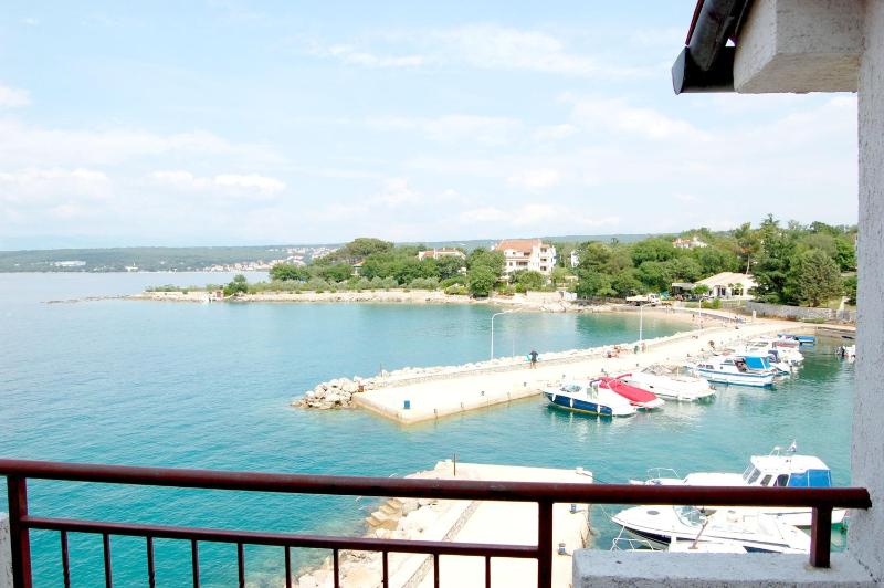 Apartment with Sea View image 2