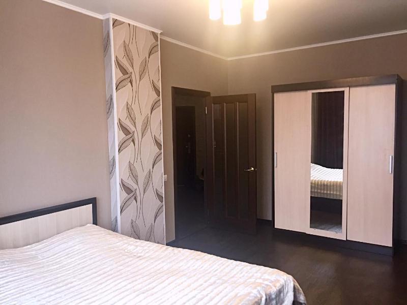 One-Bedroom Apartment image 3