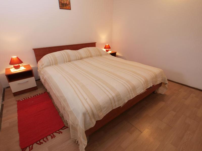 Apartment image 2