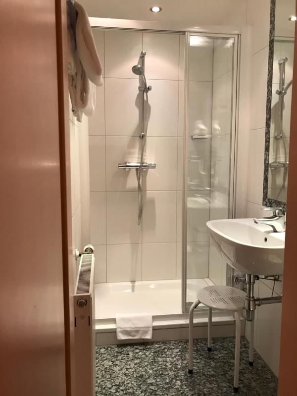Single Room image 2