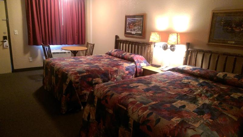 Budget Double Room image 3