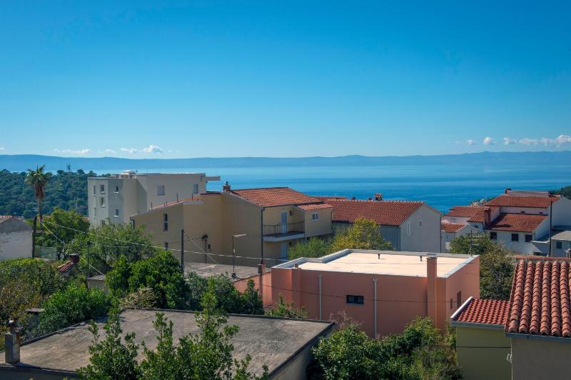 Apartment Luka - image 2