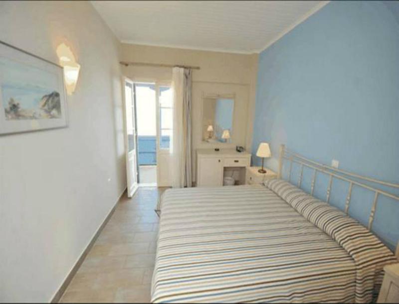 Double Room image 4