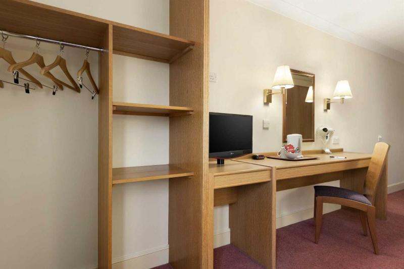 Twin Room - Disability Access image 3