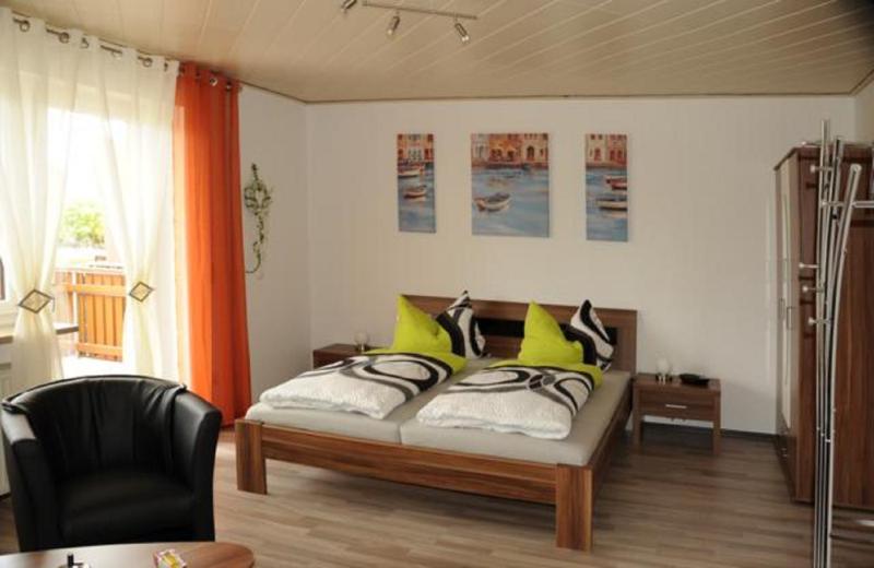 One-Bedroom Apartment image 1