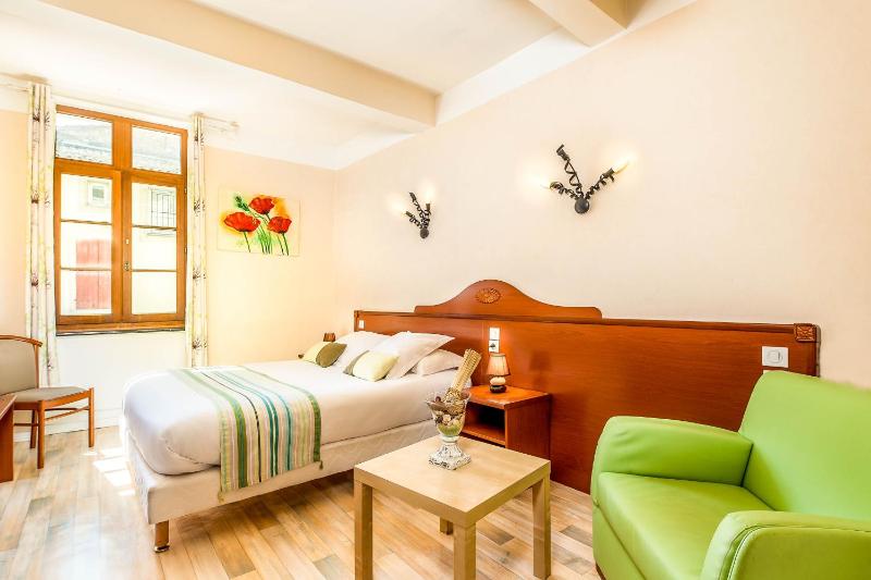 Large Double Room image 1