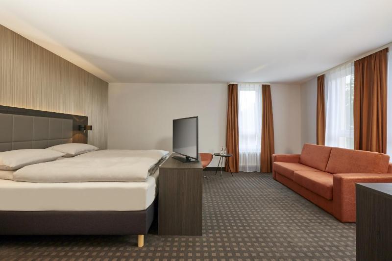 Junior Suite image 2
