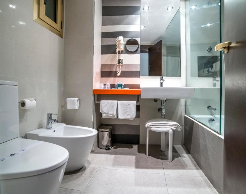 Superior Double Room with free access to Solarium image 4