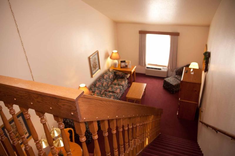 Loft King Suite with Sofa Bed - Non-Smoking image 4
