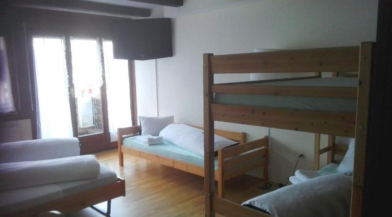 Quadruple Room image 2