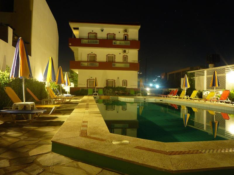 Ground Floor Triple Room with Sea/Pool View image 1