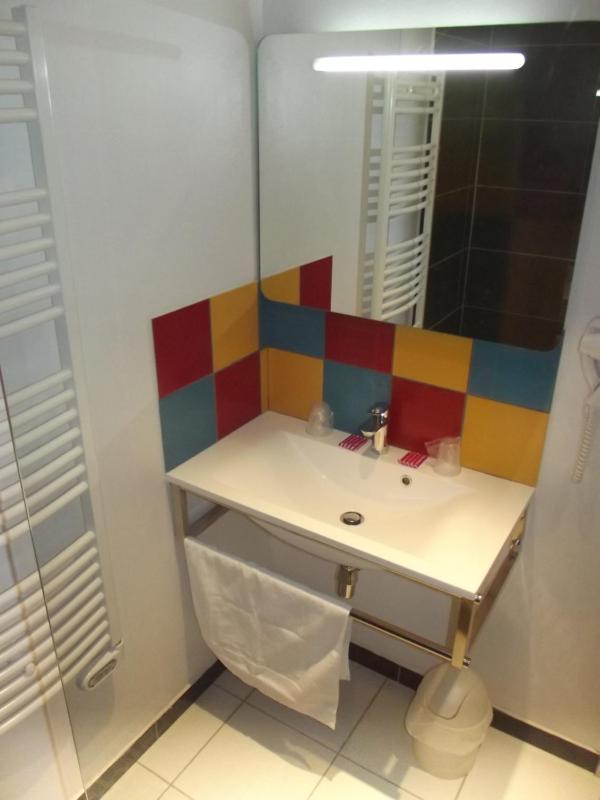 Twin Room image 2