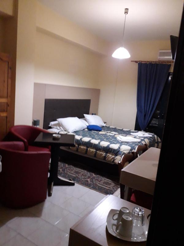 Twin Room image 1