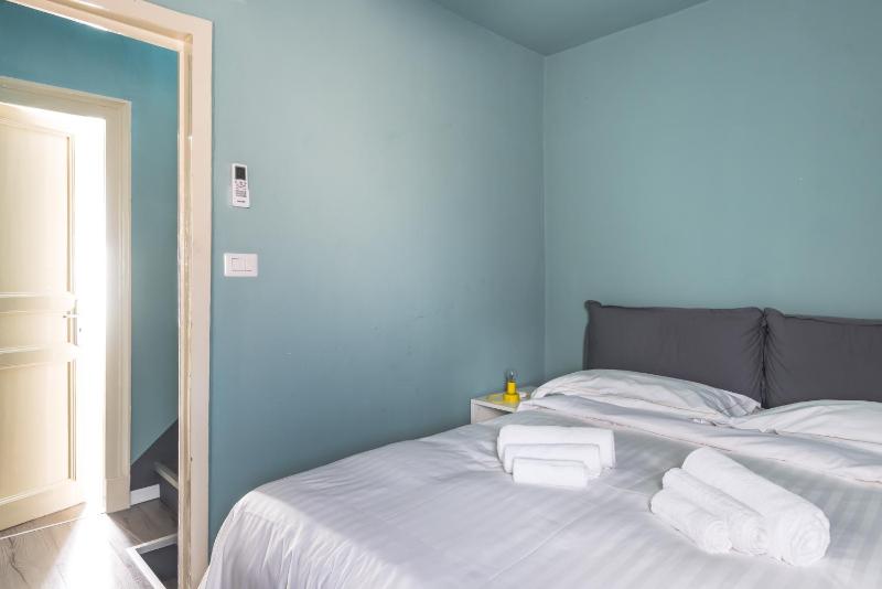 Apartment with Terrace image 4