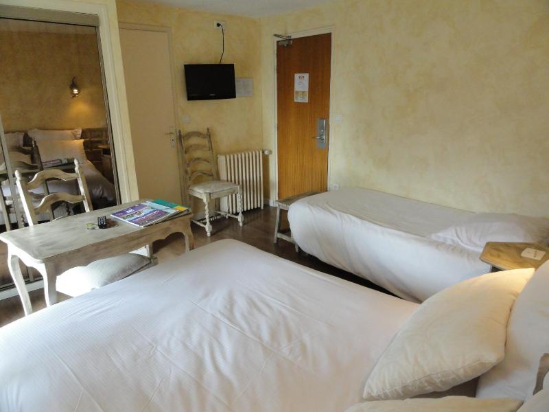 Triple Room with Mountain View image 3