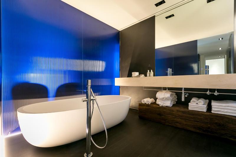 Suite with Lake View image 2