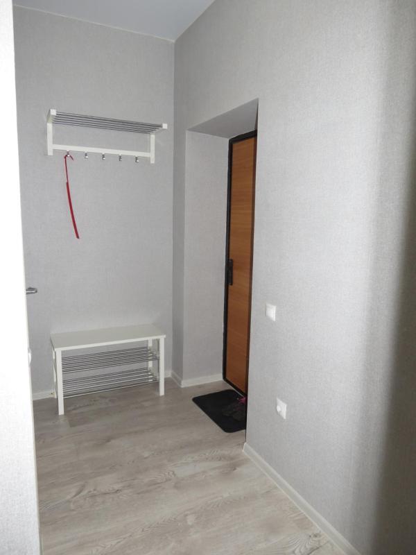 One-Bedroom Apartment image 1