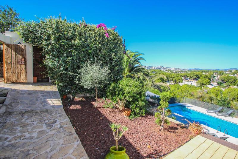 Laja - panoramic hillside holiday house in Moraira - image 13