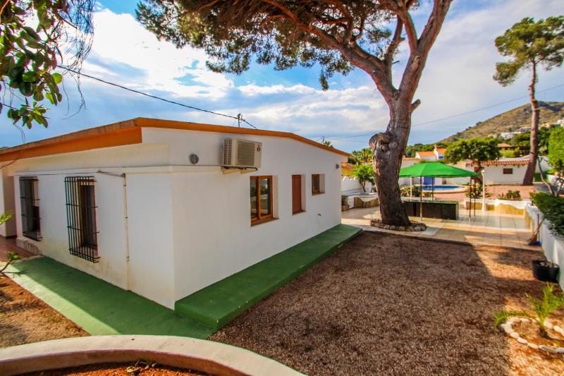 Pedro - two story holiday home villa in El Portet - image 10