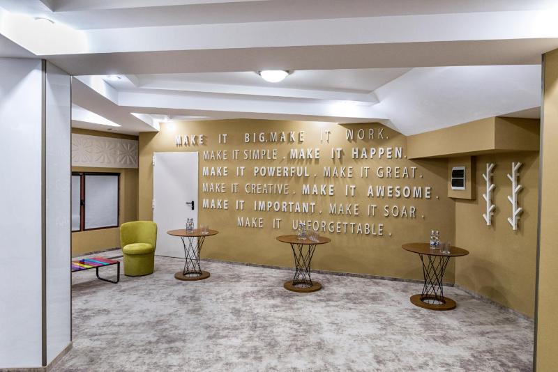 Prestige Boutique Hotel Craiova - image 30