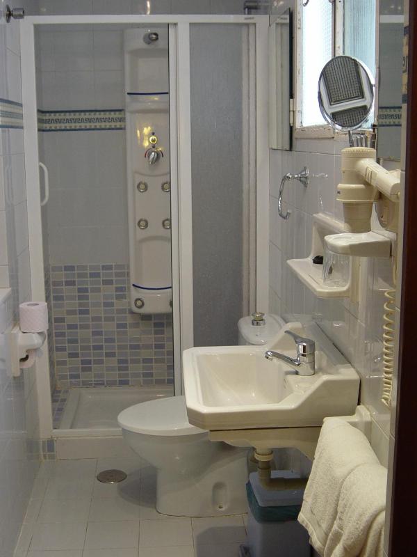 Single Room image 1
