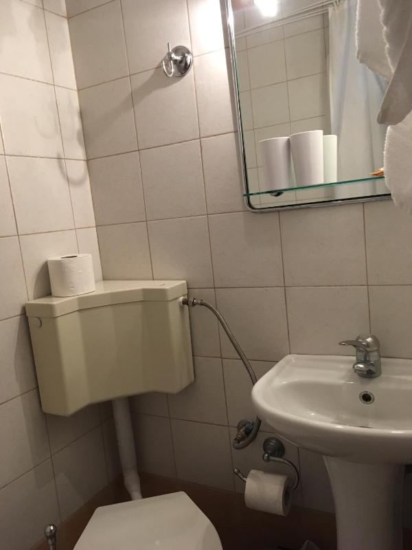 Single Room image 2