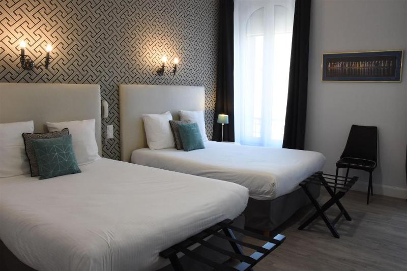 Regina Boutique Hotel - image 6