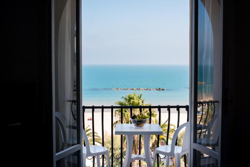 Grand Hotel Excelsior - image 42