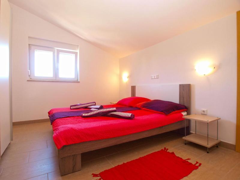 Apartment image 3