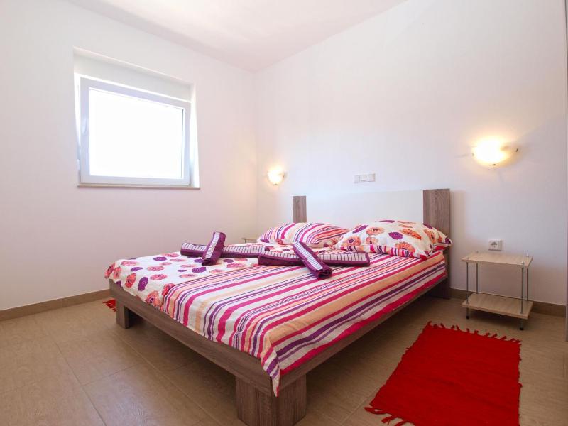 Apartment image 4