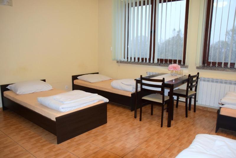 Quadruple Room image 4