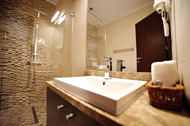 Large Double Room image 2