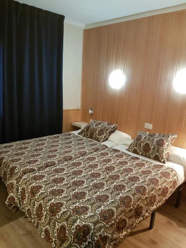 Double or Twin Room image 1