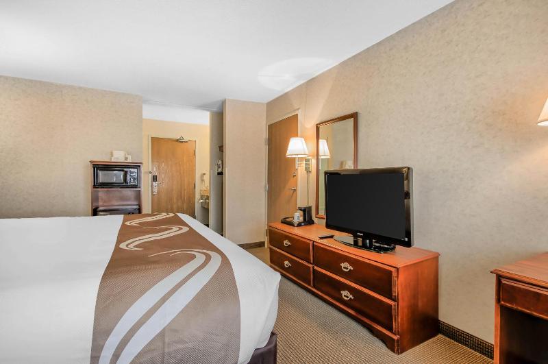 King Room - Non-Smoking image 2