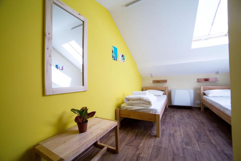 Twin Room with Shared Bathroom image 4