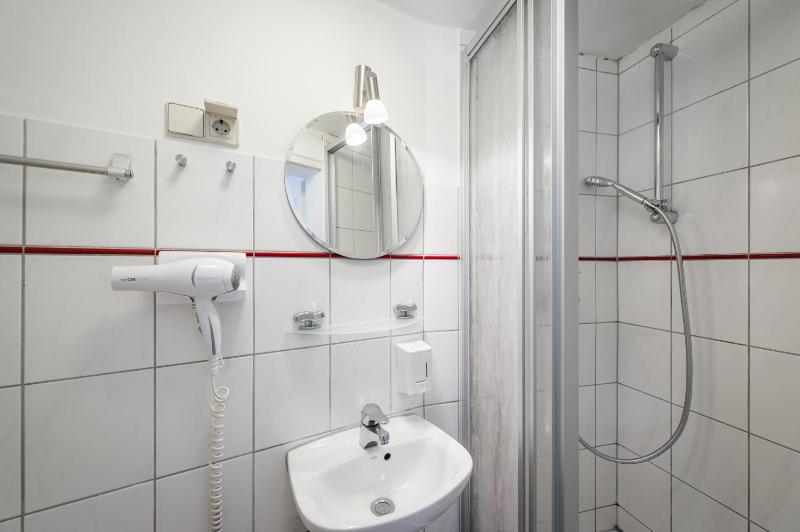Double room without kitchen  image 3