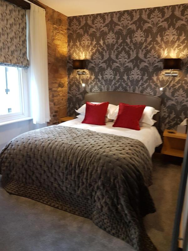King Room image 3