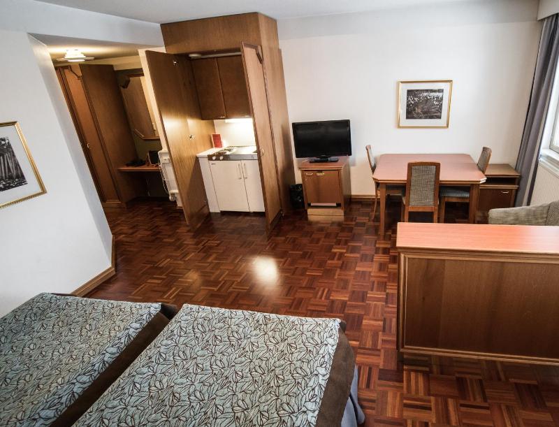 Double or Twin Room with Kitchenette image 4