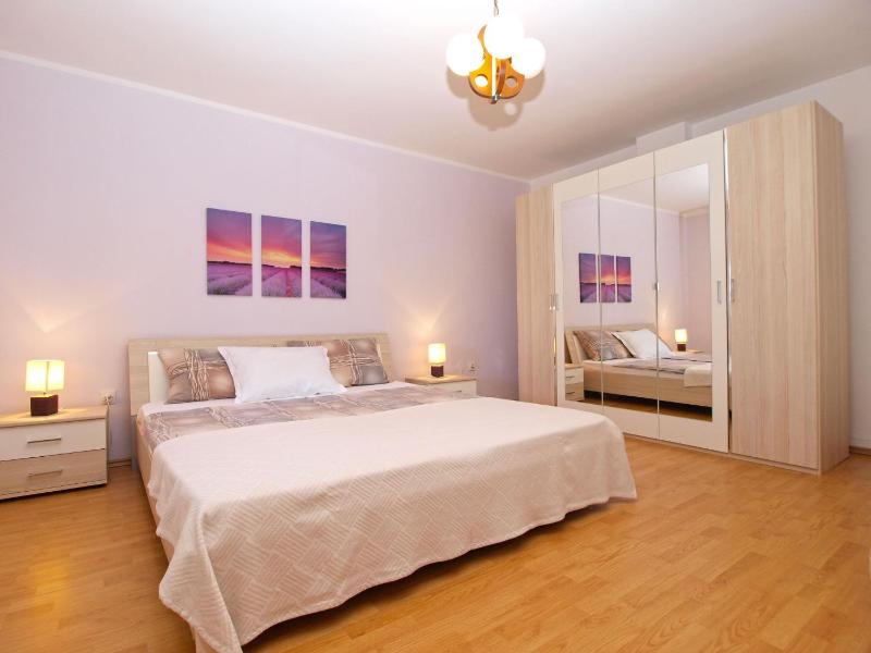 Apartment image 2