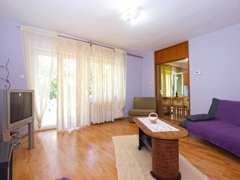 Apartment image 4