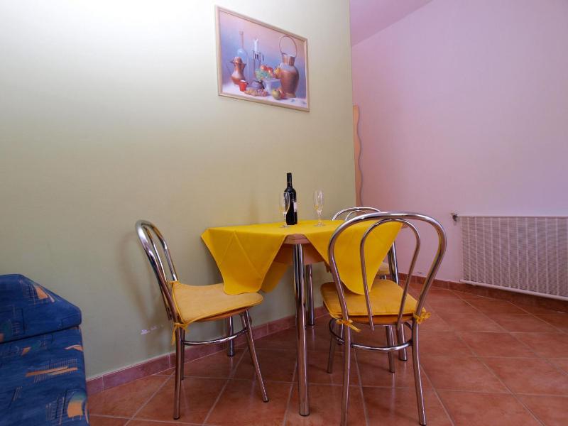 Apartment image 2