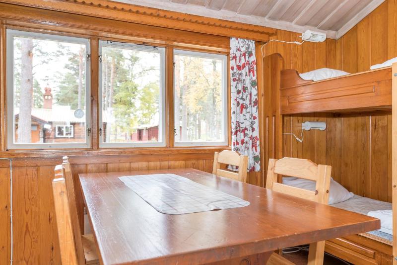 Superior Bungalow image 1