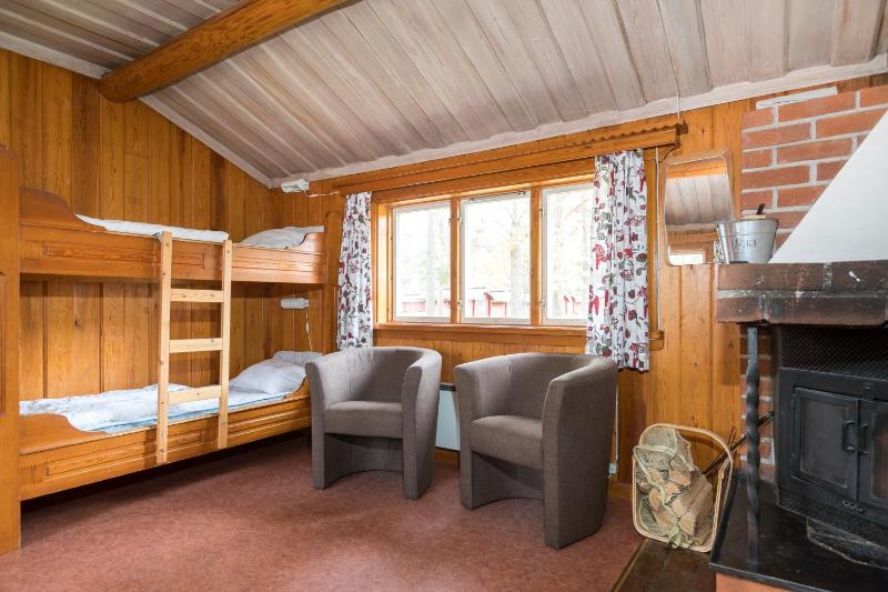 Cottage (6 Adults) image 4