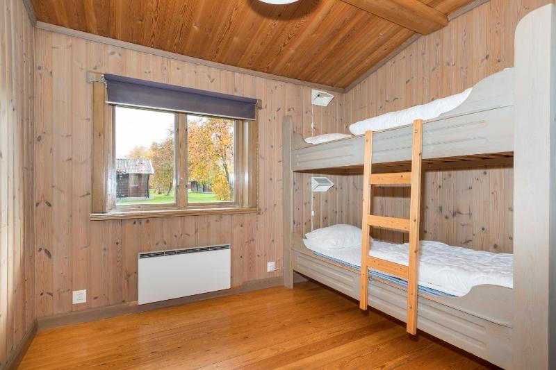 Cottage (6 Adults) image 1