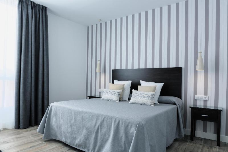 One-Bedroom Apartment image 1