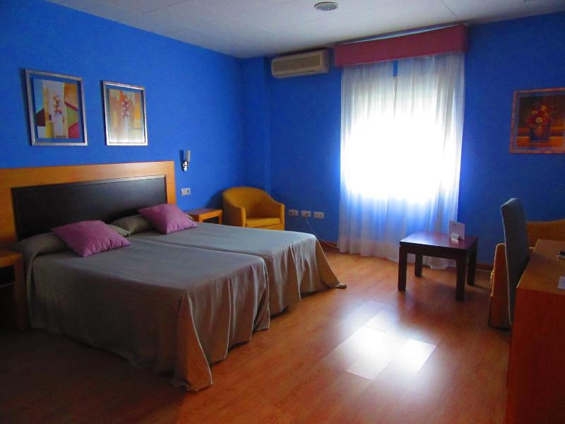 Superior Double Room image 3