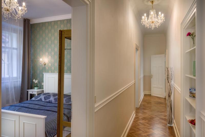 Smetanovo nábřeží - Riverview Old Town Apartment - image 4