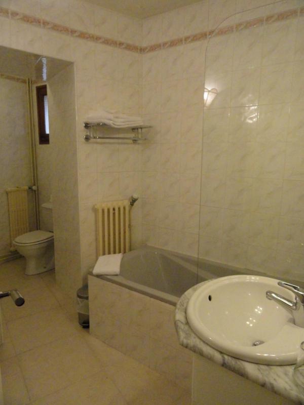 Quadruple Room with Mountain View image 2